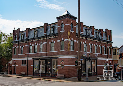 Hermann Crown Suites