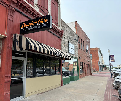 Leaning Side Restaurant and Bar